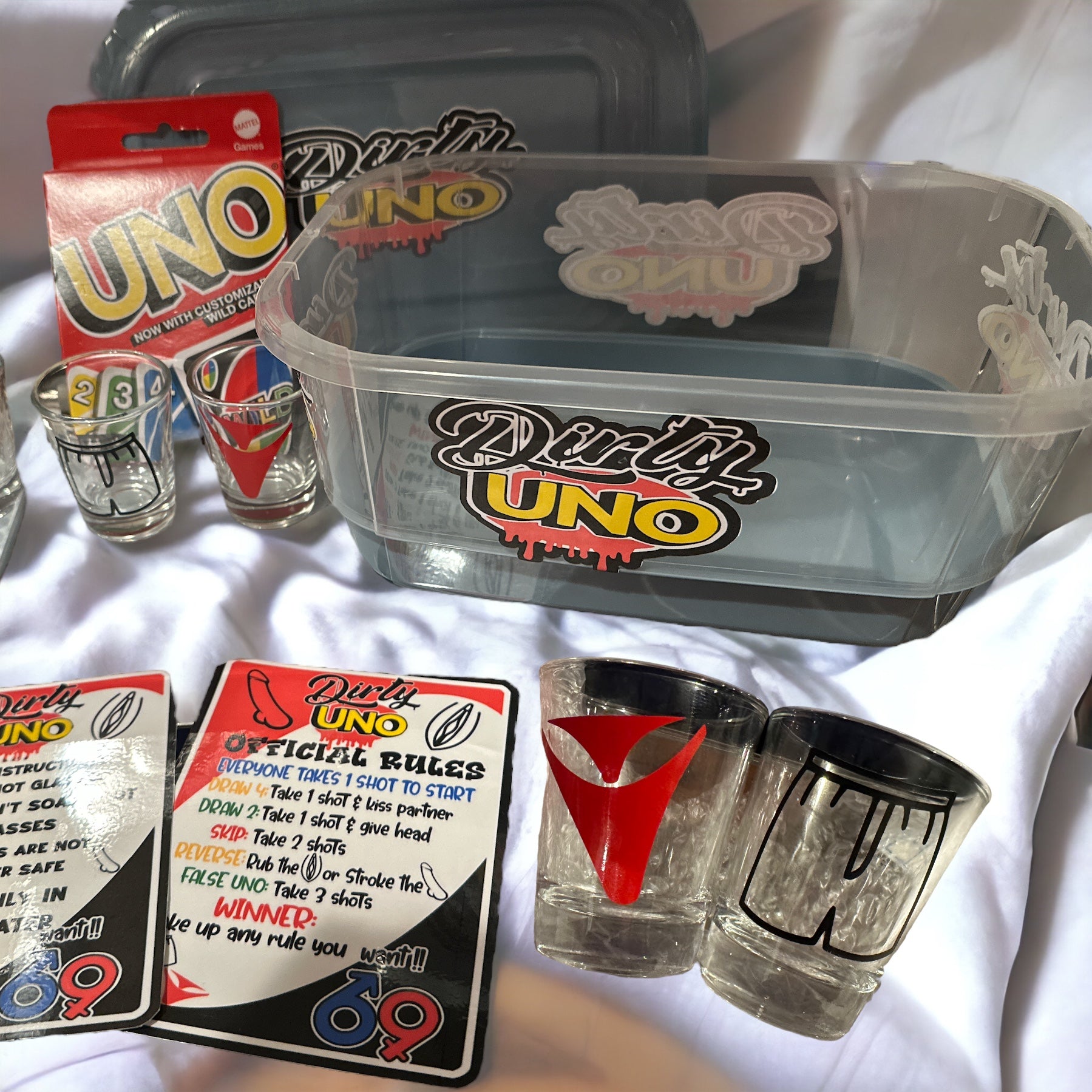 You Can Get a Drunk Version of the UNO Game, and the Rules Will Have You  Taking Shots