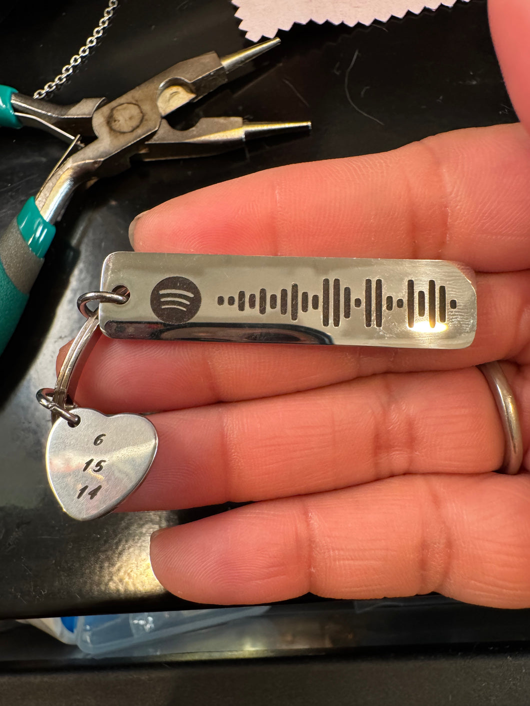 Personalized Spotify Code keychain | Stainless steel | Engraving | Your song | Gift idea | Spotify Code | Personalized gifts
